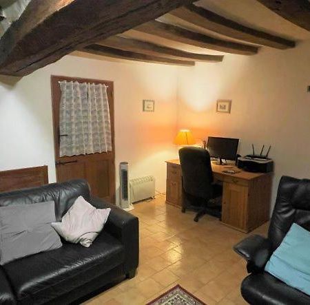 La Maison Tournesol - 3 Bedroom House With Large Garden Near Saumur Saint-Martin-de-la-Place Exterior foto
